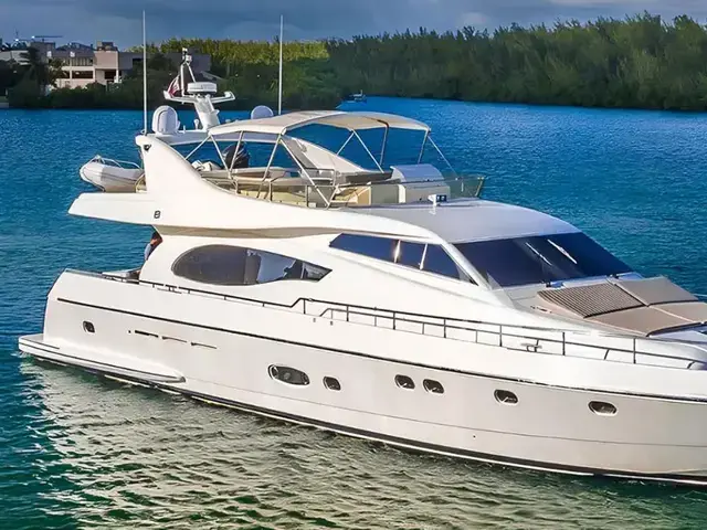 Ferretti Yachts 72