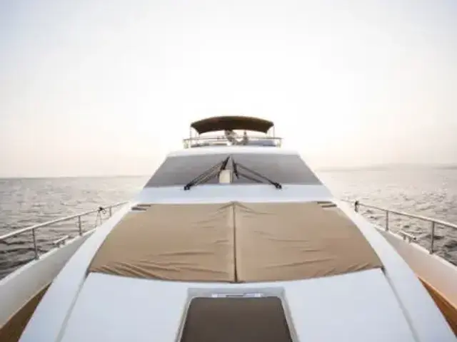 Ferretti Yachts 72