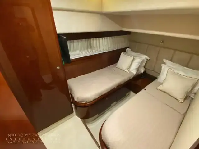 Ferretti Yachts 72