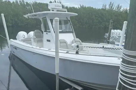 2019 Everglades Boats 295 cc