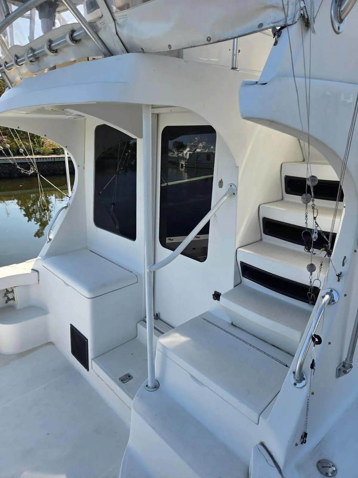 2002 Luhrs 34 convertible