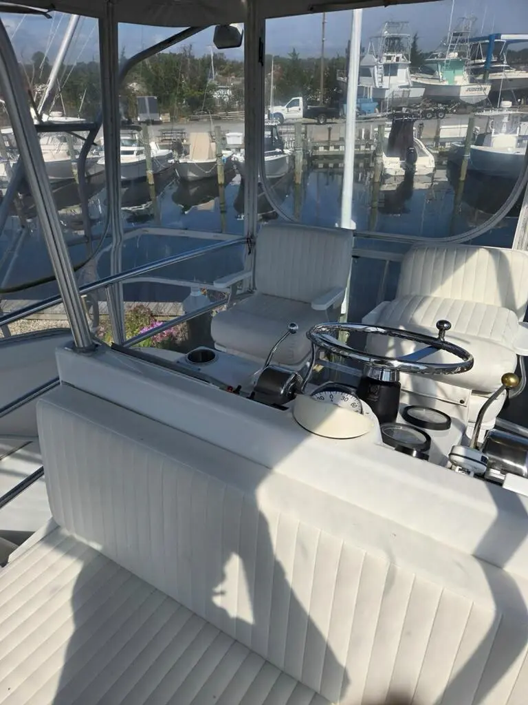 2002 Luhrs 34 convertible