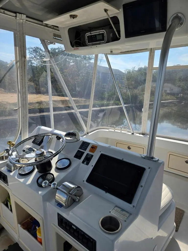 2002 Luhrs 34 convertible