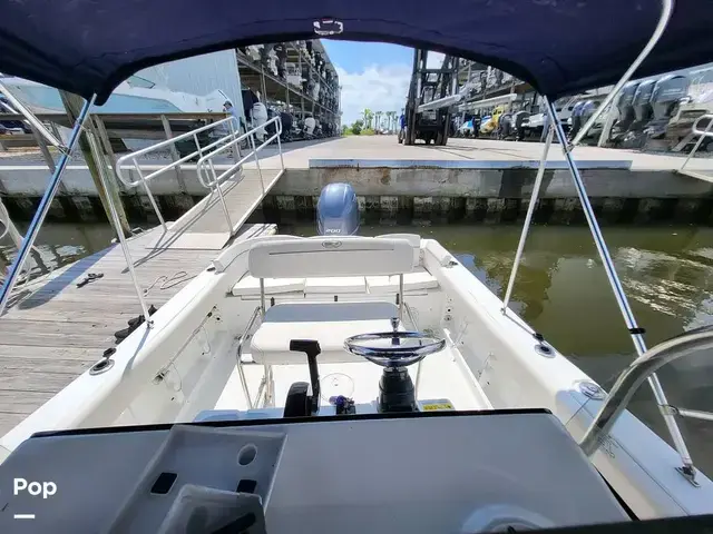 Sea Hunt Boats Ultra 211