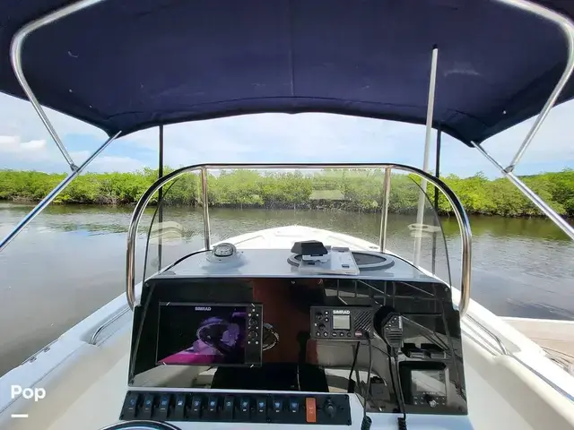 Sea Hunt Boats Ultra 211