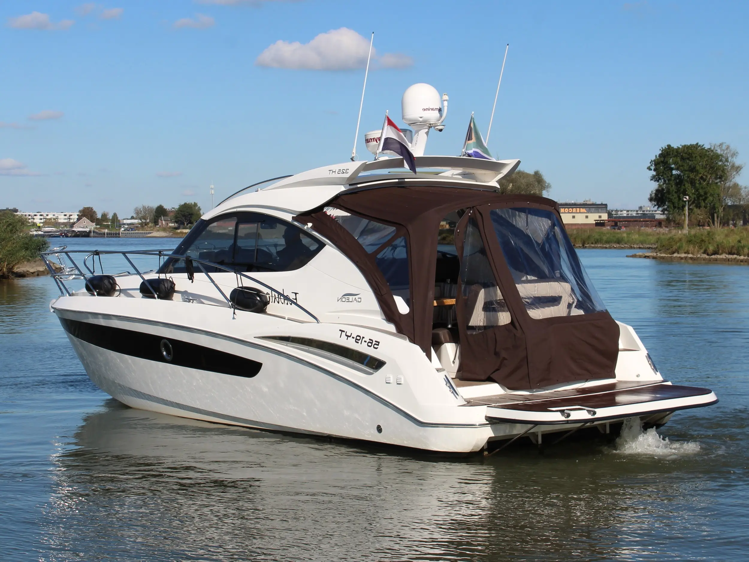 2012 Galeon hts 325