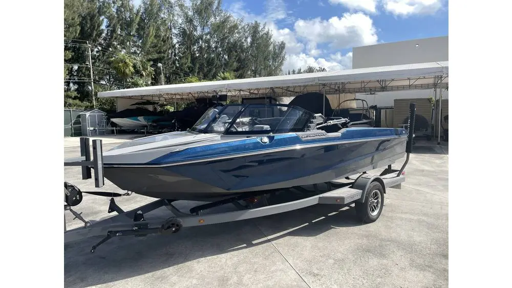 2023 Nautique ski