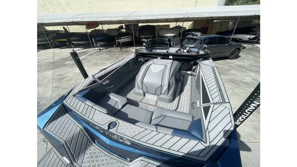 2023 Nautique ski