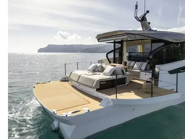 Azimut SeaDeck 6