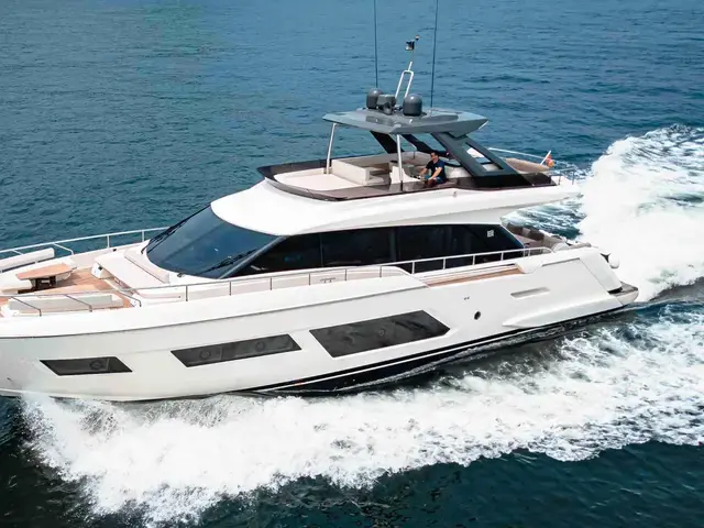 Ferretti Yachts 670