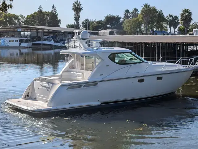 Tiara Yachts 4300 Sovran