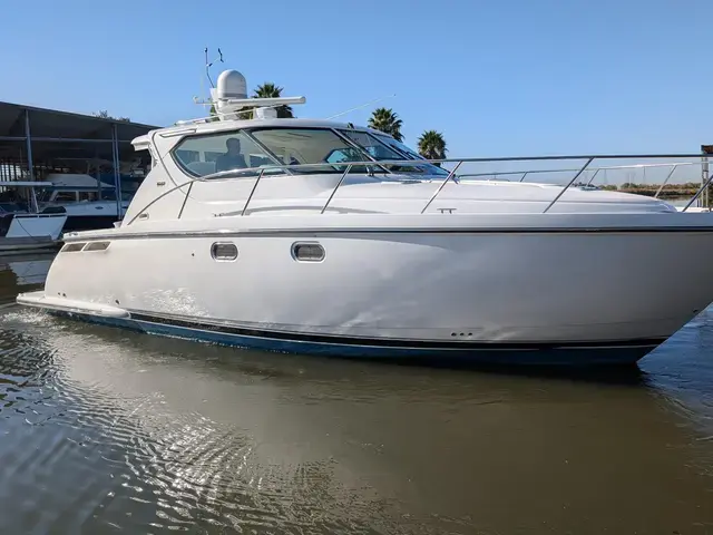 Tiara Yachts 4300 Sovran