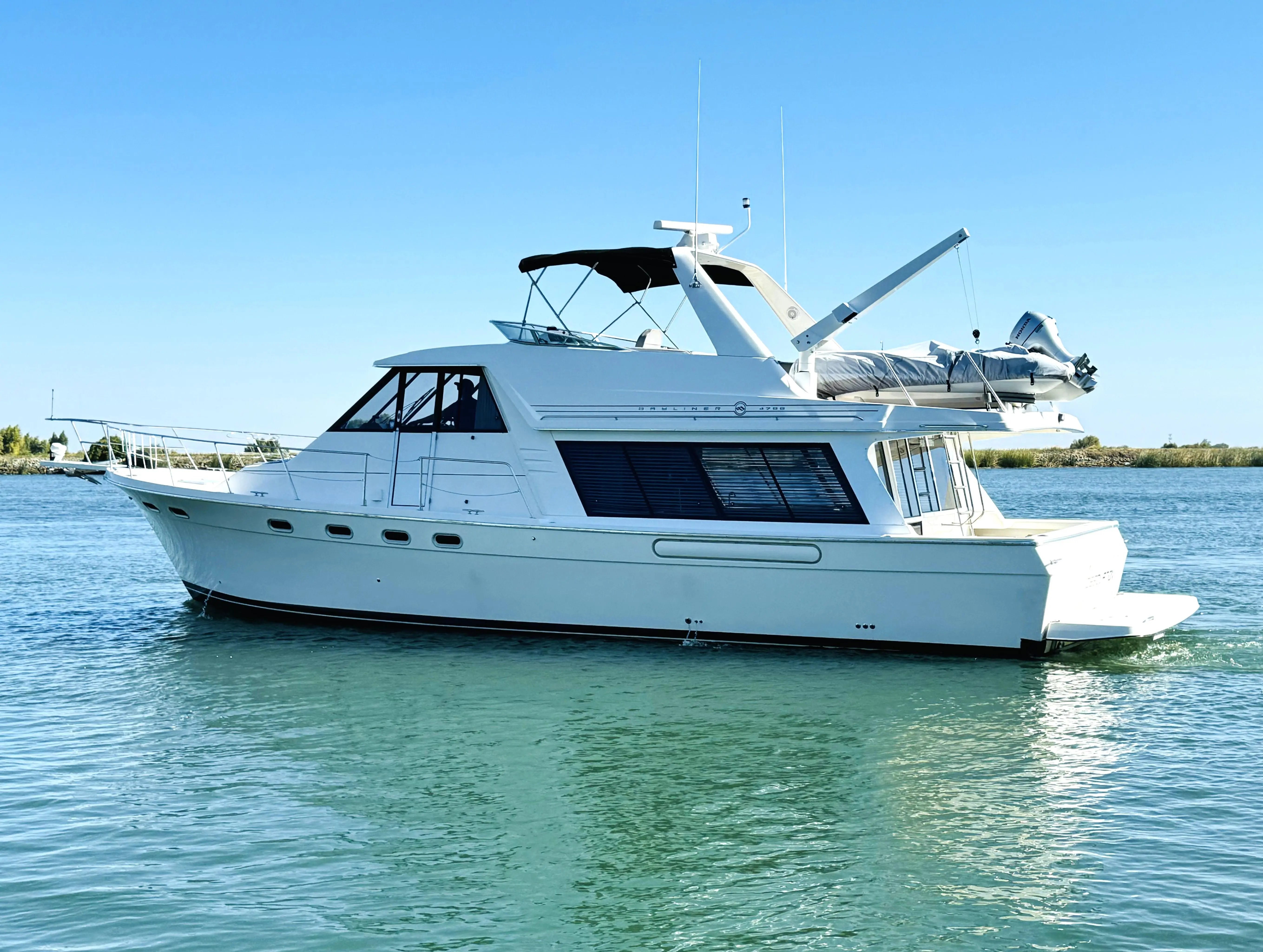 1996 Bayliner 4788 pilothouse motor yacht