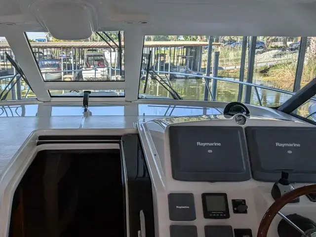 Tiara Yachts 4300 Sovran