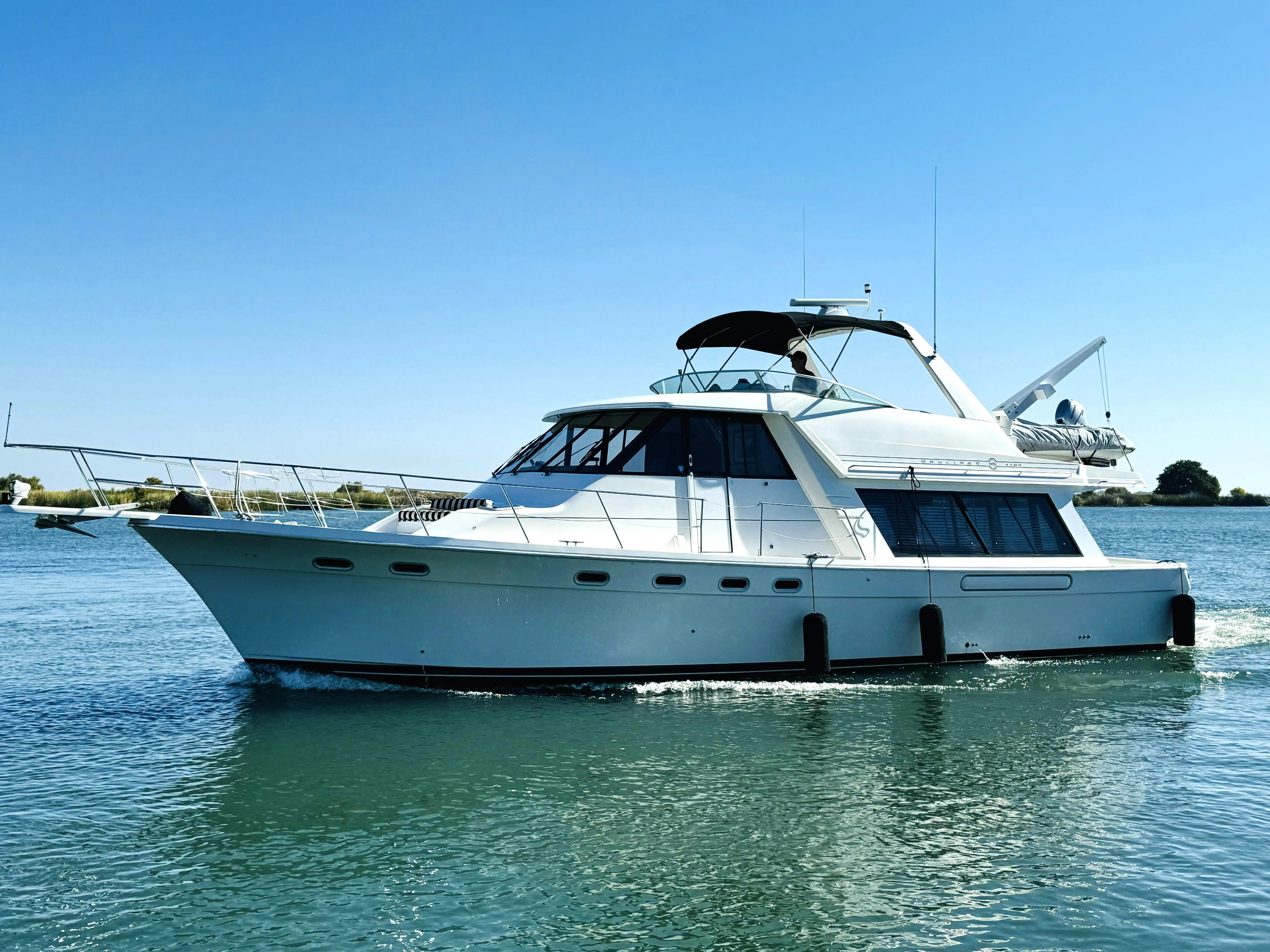 1996 Bayliner 4788 pilothouse motor yacht