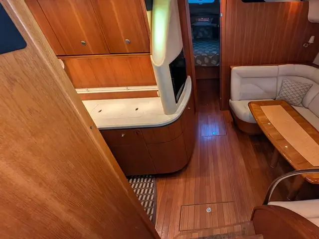 Tiara Yachts 4300 Sovran