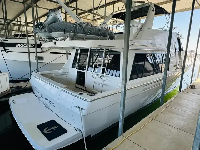 Bayliner 4788 Pilothouse