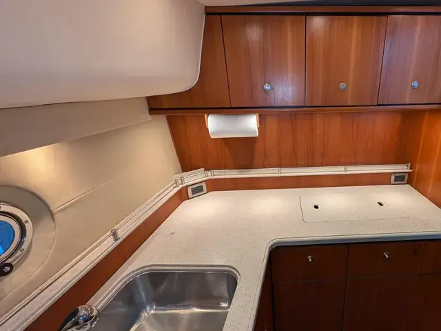 Tiara Yachts 4300 Sovran