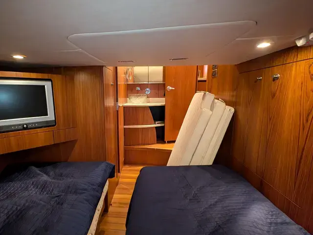 Tiara Yachts 4300 Sovran