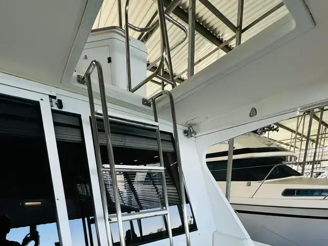 Bayliner 4788 Pilothouse