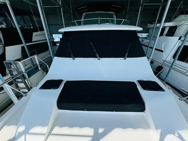 Bayliner 4788 Pilothouse