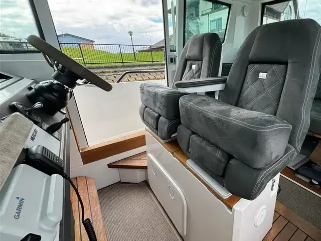 Axopar 28 Cabin Brabus Line