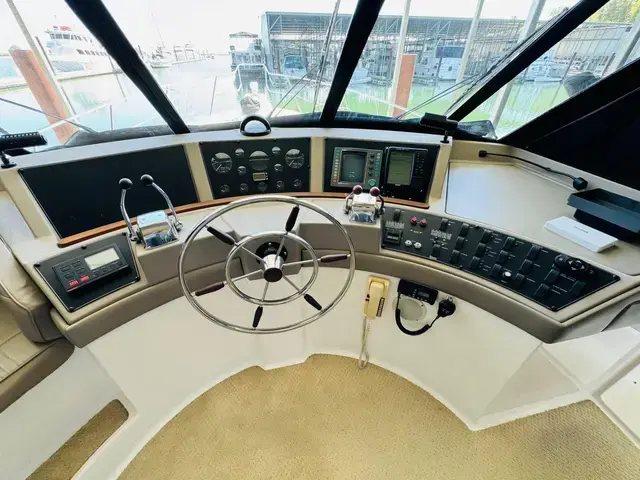 Bayliner 4788 Pilothouse