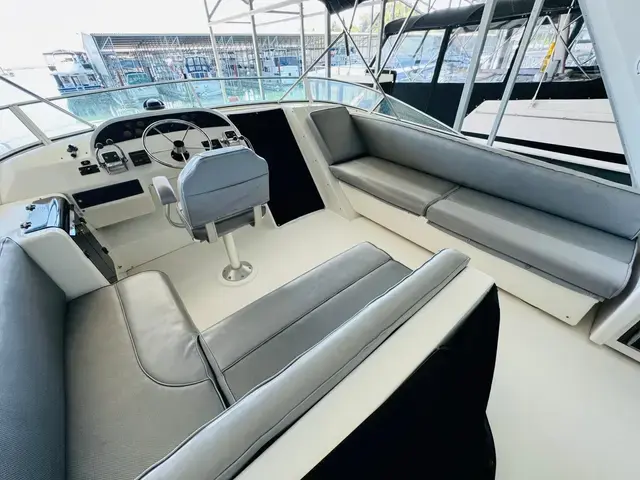 Bayliner 4788 Pilothouse