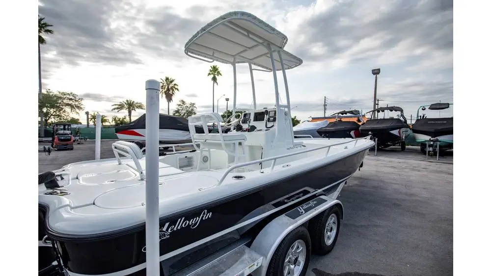 2013 Yellowfin 24 bay