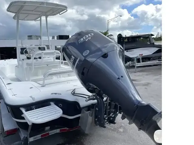 Yellowfin 24 Bay