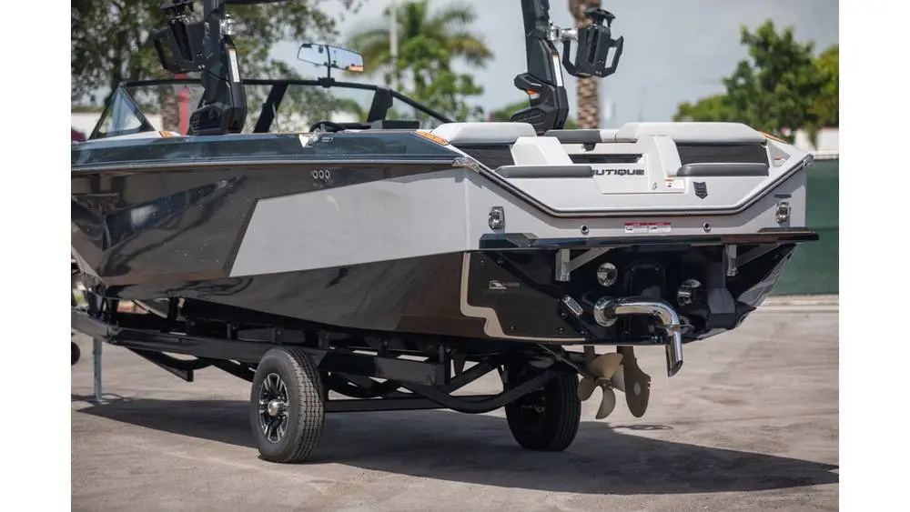 2023 Nautique s25