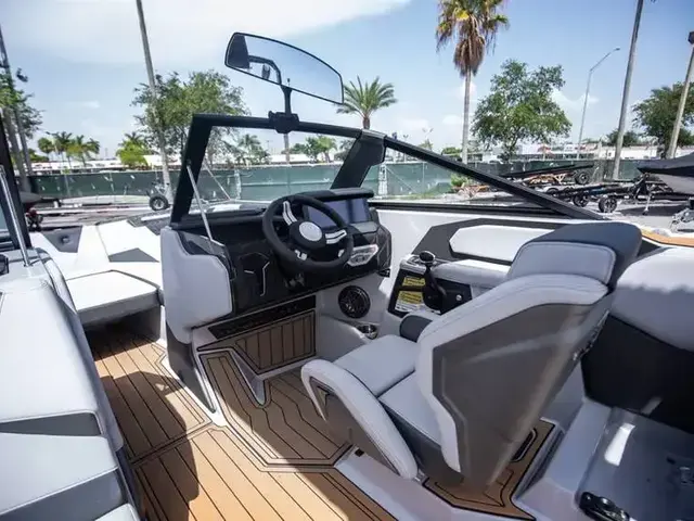 Nautique S25