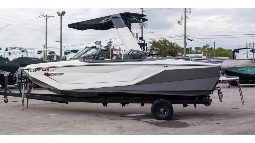 2021 Nautique g23