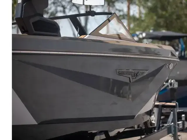 Nautique S25