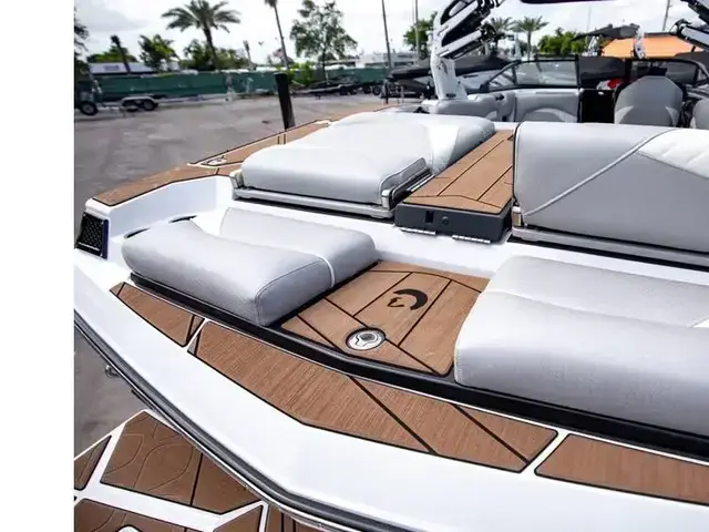 Centurion Boats FI25 (Coastal Edition)