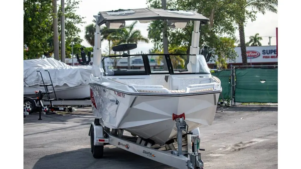 2021 Nautique g25 paragon