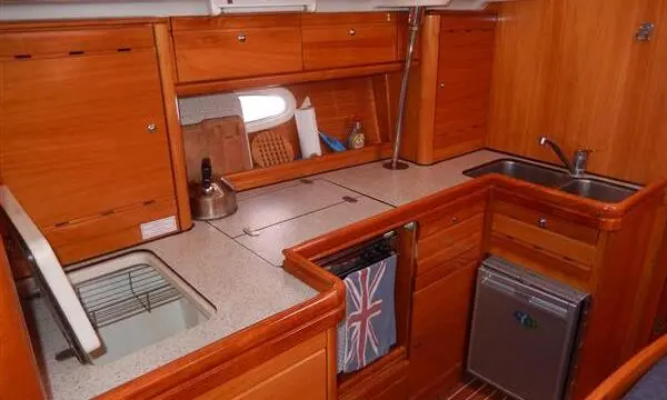 2006 Bavaria 42 cruiser