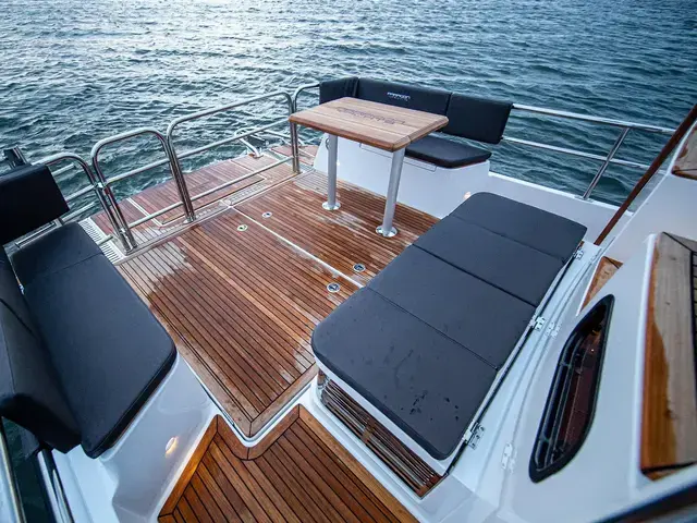 Paragon 31 Flybridge