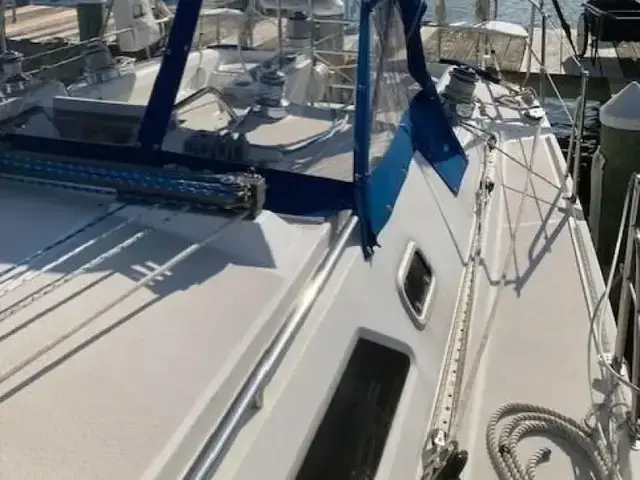 Catalina 380