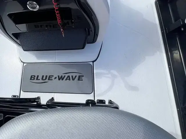 Blue Wave 2200 Pure Bay