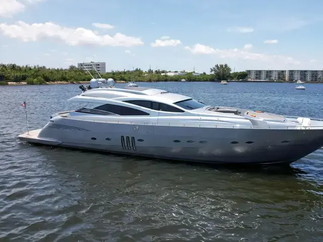 Pershing 90