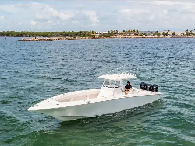 Fountain Powerboats 38 Center Console