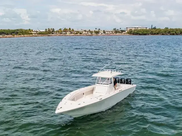 Fountain Powerboats 38 Center Console