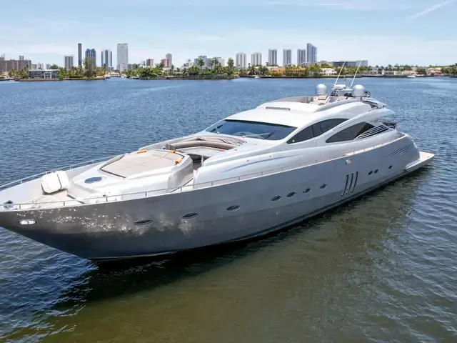 Pershing 90