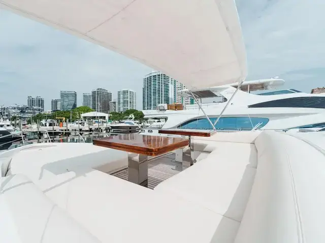 Azimut 85 Fly