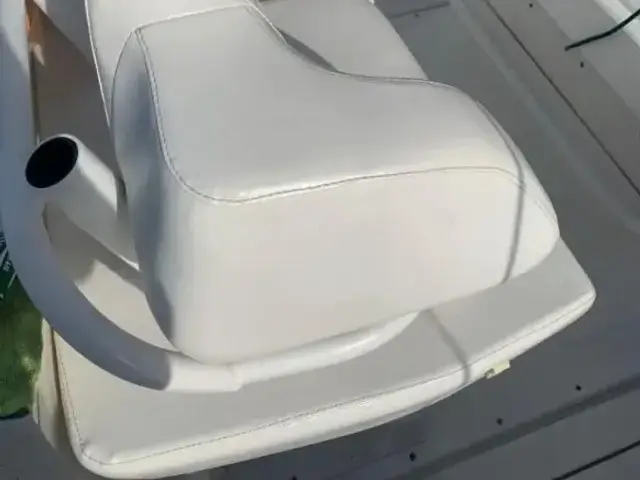 Fountain Powerboats 38 Center Console