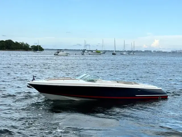 Chris-Craft Corsair 28