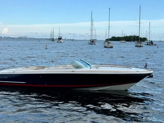 Chris-Craft Corsair 28