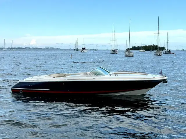 Chris-Craft Corsair 28