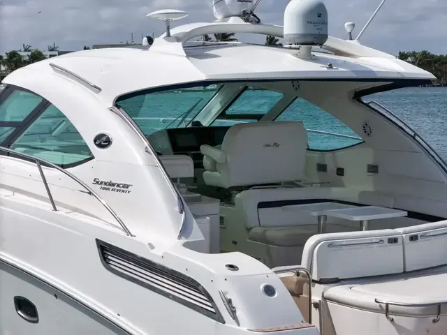 Sea Ray 47